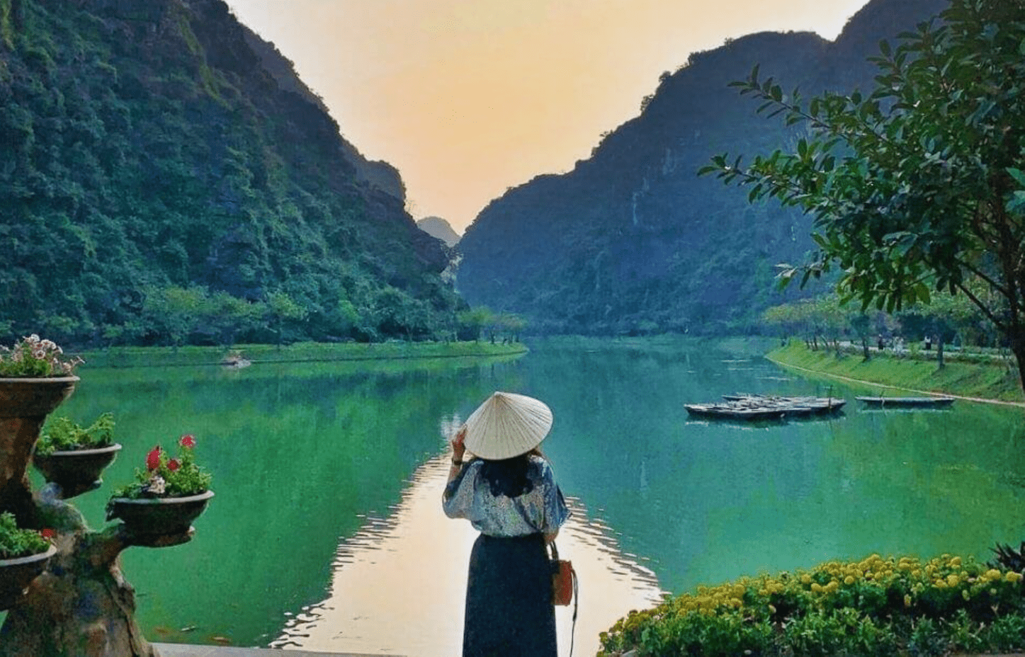 Hồ Ao Giải sẽ cho các bạn trẻ nhiều bức ảnh đẹp với background siêu ảo